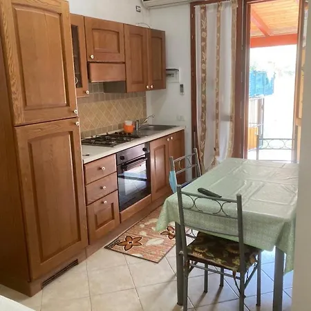 Monolocale In Zona Tranquilla E Silenziosa プーラ